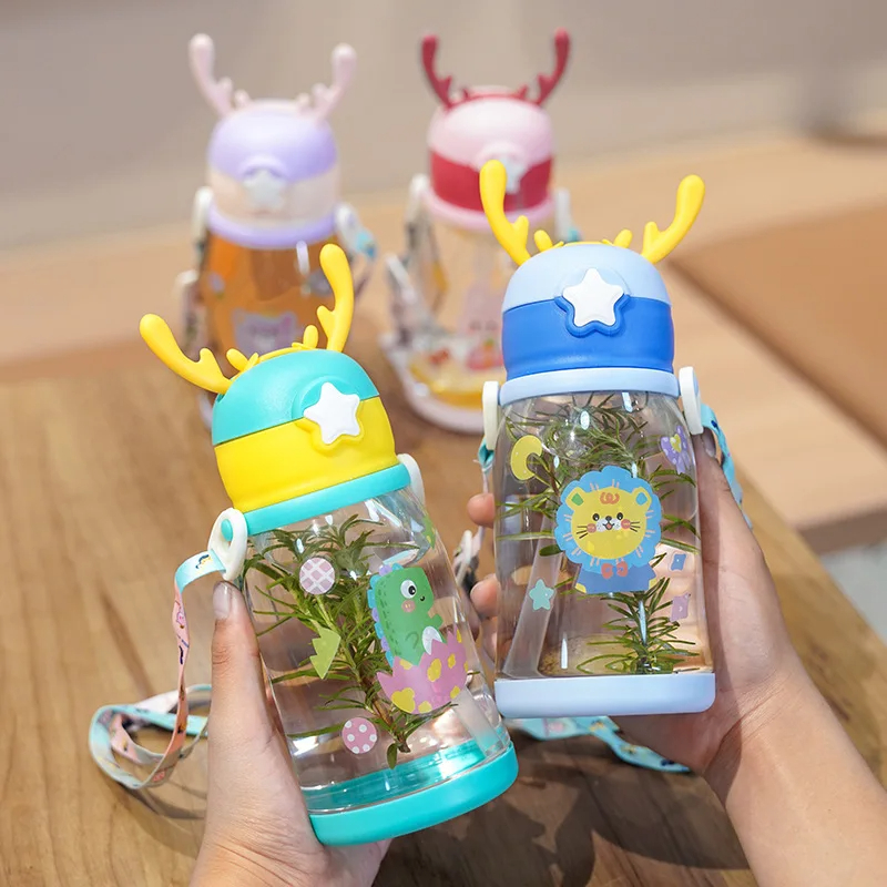 Baby Food Hipp - 600 ミリリットル子供水シッピーカップ枝角クリエイティブ漫画ベビーカップストロー漏れ防止ウォーターボトル屋外子供用カップ